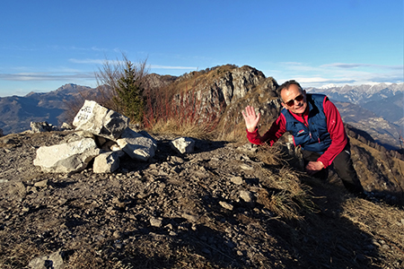 CASTEL REGINA (1424 m) e PIZZO CERRO ( 1285 m) ad anello da Catremerio l’11 gennaio 2019 - FOTOGALLERY