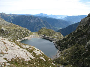 Il Lago Sucotto (1854 m) verso la Valgoglio - foto Piero Gritti 7 sett 07