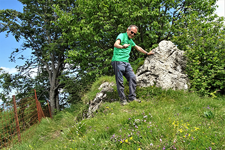 Sui monti sopra casa, Corna Bianca, Costone, Filaressa, da Salmezza il 28 maggio 2020   - FOTOGALLERY