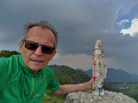 Sui monti sopra casa, Corna Bianca, Costone, Filaressa, da Salmezza il 28 maggio 2020   - FOTOGALLERY