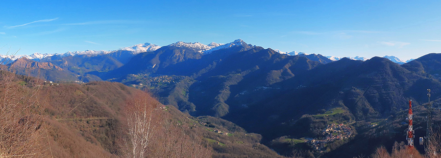 Vista panoramica salendo in Corna Bianca 