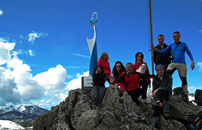 CORNO ZUCCONE(1458 m.) per montagnini 'zucconi' il 22 aprile 2012  - FOTOGALLERY