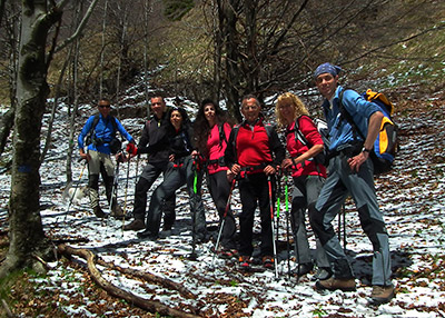 CORNO ZUCCONE(1458 m.) per montagnini 'zucconi' il 22 aprile 2012  - FOTOGALLERY