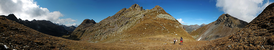 A due passi dal Passo d'Aviasco (2289 m)