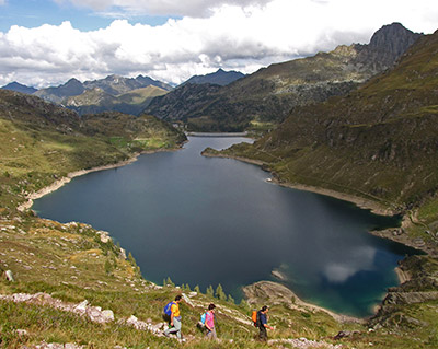 PIZZO FARNO (2506 m.) con giro ad anello per insolita salita dalle Baite di Mezzeno per il Passo di Marogella e Cima di Mezzeno - FOTOGALLERY