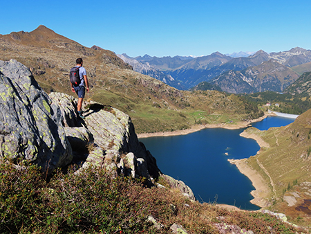 PIZZO FARNO (2506 m) ad anello con lo spettacolo dei Laghi Gemelli – 25sett23 - FOTOGALLERY