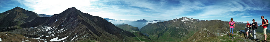 Panoramica da 'Cima Villa' verso il Pizzo delle Segade e il Monte Fioraro