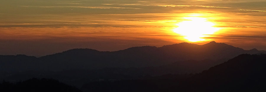 Il sole tramonta sui colli del Canto (dell'Isola Bergamasca)
