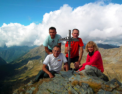 MONTE GRABIASCA (2705 m.) , alla croce dell’anticima e all’ometto della cima il 3 ottobre 2012  - FOTOGALLERY