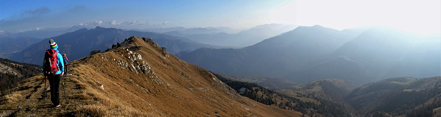 Scendendo dal Bivacco Mistri (1790 m) al Bivacco Telini (1647 m)