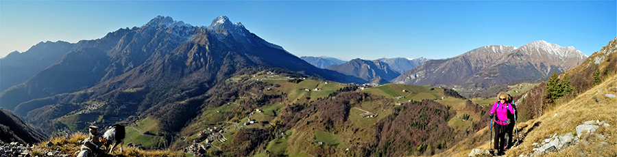 Sul sentiero 223 salendo alla Baita Alta di Grem ...panorama