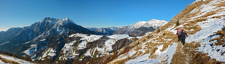 Sul sentiero 223 per Baita Alta di Cima Grem