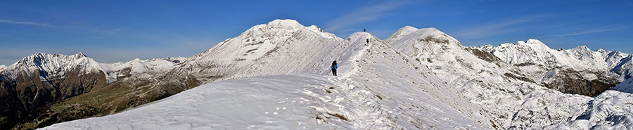 In cresta di vetta per Cima Grem (2049 m)