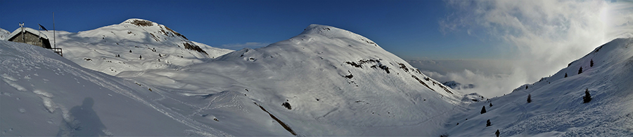 Vista panoramica in discesa dal Bivacco Mistri (1790 m ) sul sent. 223 verso la Baita Alta