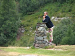 La pistra d'orientamento al Rif. Laghi Gemelli...serve e come! - foto Piero Gritti 11 agosto 07