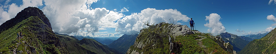 Sul sentiero 270A dal Passo della Marogella alla Cima di Mezzeno