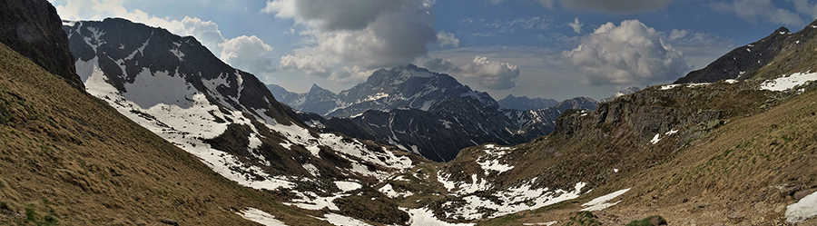 Vallone di salita al Passo di Mezzeno sul sent. 215