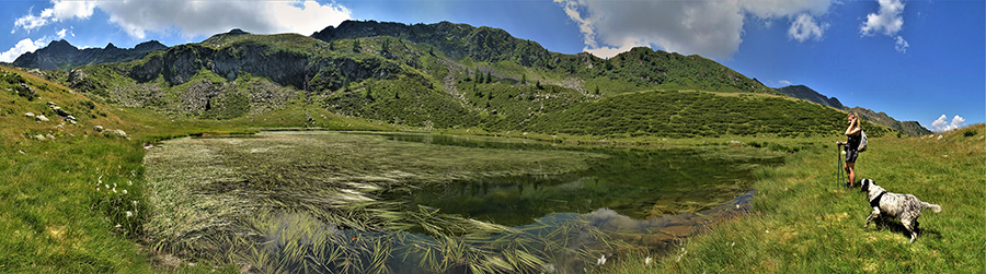 Lago di porcile piccolo (1986 m) ricoperto in gran parte da erbe acquatiche