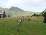 Numerosi escursionisti a Foppollo d'estate - foto Piero Gritti  22 luglio 07