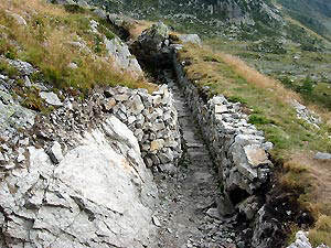 Trincee al Passo Dordona, recentemente restaurate