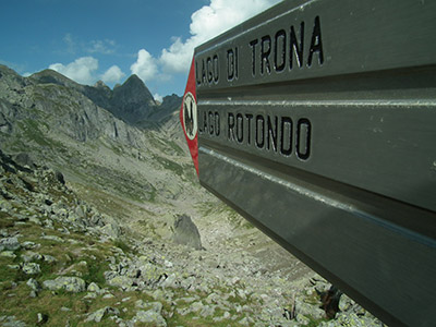 Dalla Bocchetta di Trona giro ad anello: LAGO ROTONDO - PIZZO PARADISO - VAL D'INFERNO – GIAROLO il 23 agosto 2011  - FOTOGALLERY