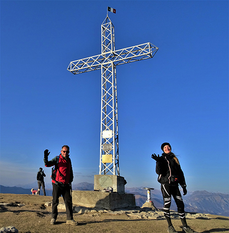 In Linzone (1392 m) da Roncola ad anello-12febb22-FOTOGALLERY