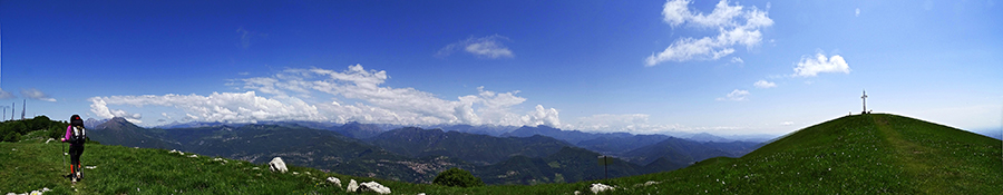 Dal Monte Linzone vista sulla Valle IMagna, Prealpi e Alpi Orobie