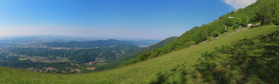 Vista panoramica sulle colline e sulla alta pianura lombarda