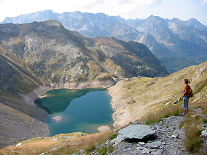 Veduta del Lago del Diavolo dal Passo di Cigola 