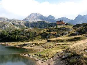 Dal Lago Rotondo vista sul Rif. Calvi