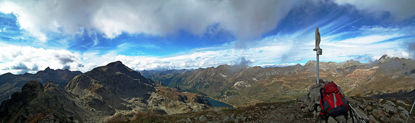 Dal MONTE MADONNINO (2502 m.) ai LAGHI DEI CURIOSI, CABIANCA e ZELTO, il 28 settembre 2012