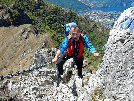 MONTE MAGNODENO e CRESTE DELLA GIUMENTA ad anello da Erve il 25 aprile 2016 - FOTOGALLERY