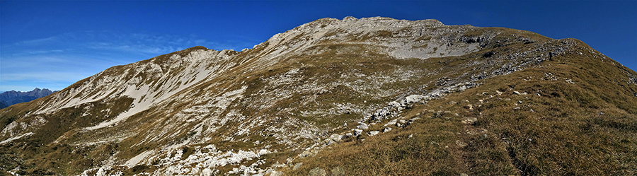 In decisa salita per Cima Menna