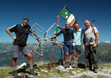 BIVACCO M.A.G.A. - PALAZZI (2002 m.) e CIMA NENNA (2300 m.) il 28 agosto 2011