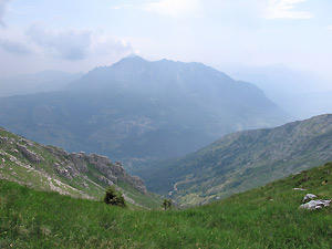 La lunga Val Carnera vista dall'alto