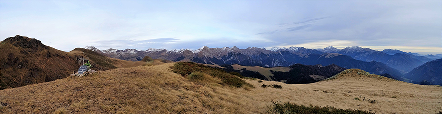 Panorama dal monte 'Il Collino' (1862 m)