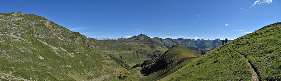 Vista sulla Valle di Ponteranica con il Ponteranica a sx il Fioraro al centro, il Mincucco a sx