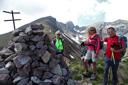 Monte Mincucco (cima 2001 m – croce 1832 m) ad anello dai Piani dell’Avaro il 27 maggio 2017 - FOTOGALLERY