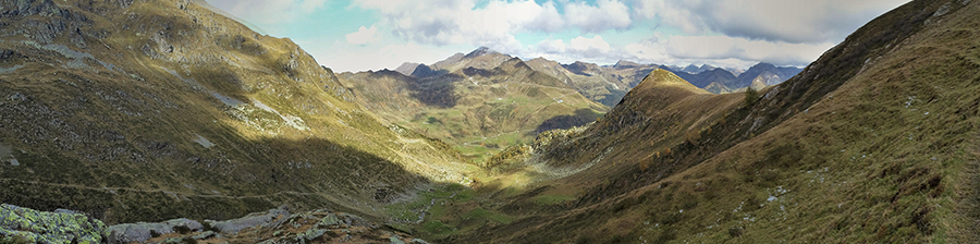 Vista panoramica sulla Valle dell'Alpe Ponteranica (a sx) e Agheta (a dx)