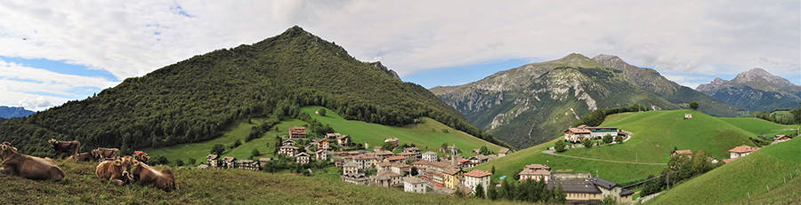 Dal roccolo di Valpiana vista sul paesello, frazione di Serina, e verso le cime della conca di Oltre il Colle
