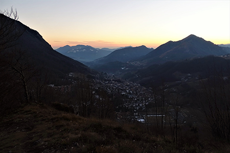 Alla CROCE del MONTE CASTELLO (1425 m) da Valpiana di Serina il 31 dicembre 2018 - FOTOGALLERY