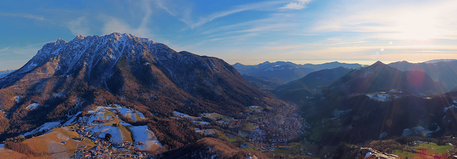 Dalla croce del Monte Castello bella vista sul Monte Alben, Serina e la Val Serina