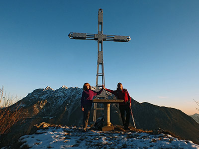 Ritorno al MONTE CASTELLO (1474 m.) con spettacolare tramonto il 9 dicembre 2012 - FOTOGALLERY