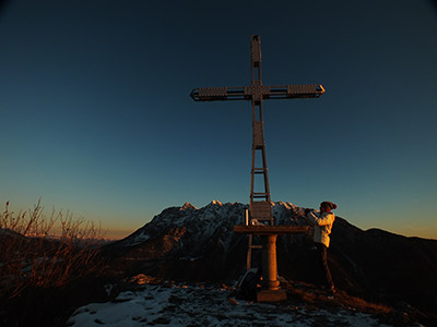 Ritorno al MONTE CASTELLO (1474 m.) con spettacolare tramonto il 9 dicembre 2012 - FOTOGALLERY