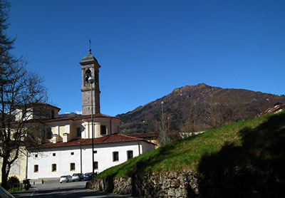 Da Valpiana di Serina breve, ma appagante salita al MONTE CASTELLO (1474 m.) il giorno di Pasqua, 8 aprile 2012 - FOTOGALLERY