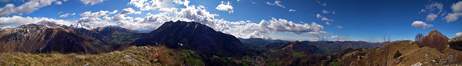 Panoramica dalla croce del Monte Castello