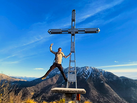 MONTE CASTELLO da Valpiana di Serina con spettacolare tramonto il 15 dicembre 2025 - FOTOGALLERY