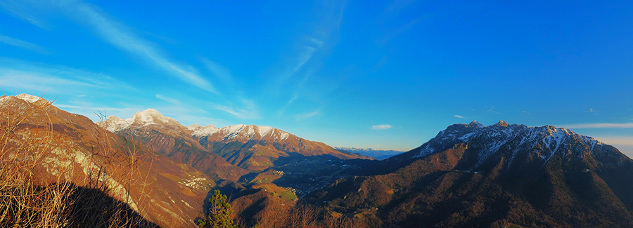 Dalla croce (1425 m) del Monte Castello bella vista verso le cime M.A.G.A.