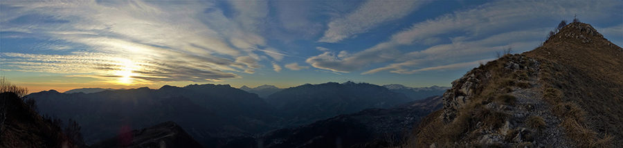 Scendendo dalla cima del Monte Gioco (1366 m) tramonto spettacolare !