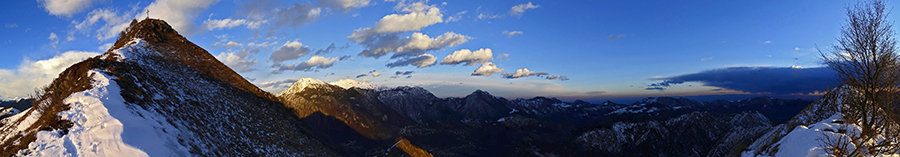 Dalla selletta tra cima e anticima-sud del Monte Gioco vista in Val Serina